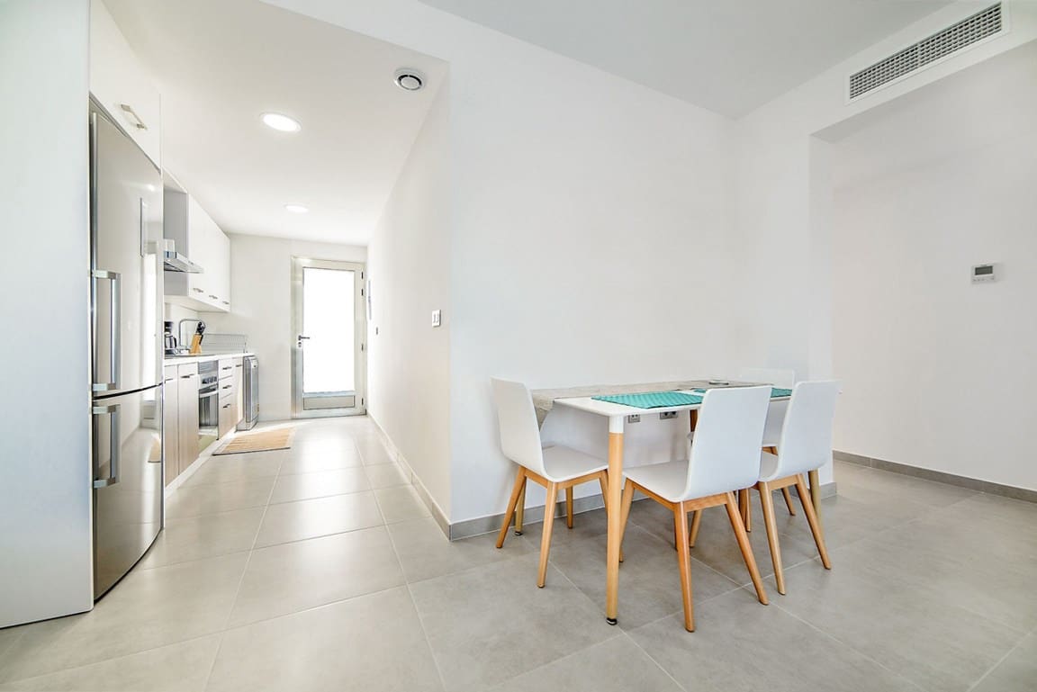 3 slaapkamer Rijtjeshuis te koop in Pilar de la Horadada met zwembad - € 269.000 (Ref: 8742007)