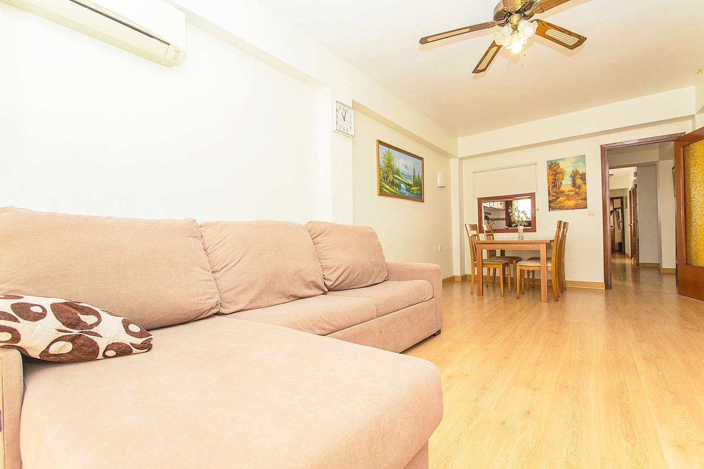 Piso de 3 habitaciones en Torrevieja en venta - 199.900 € (Ref: 9396681)