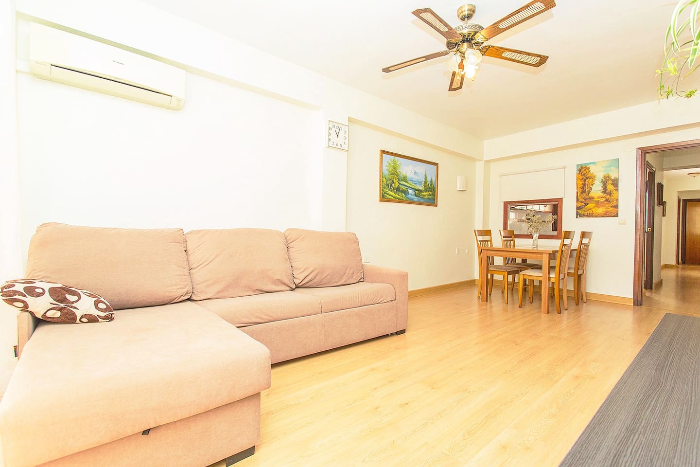 Piso de 3 habitaciones en Torrevieja en venta - 199.900 € (Ref: 9396681)