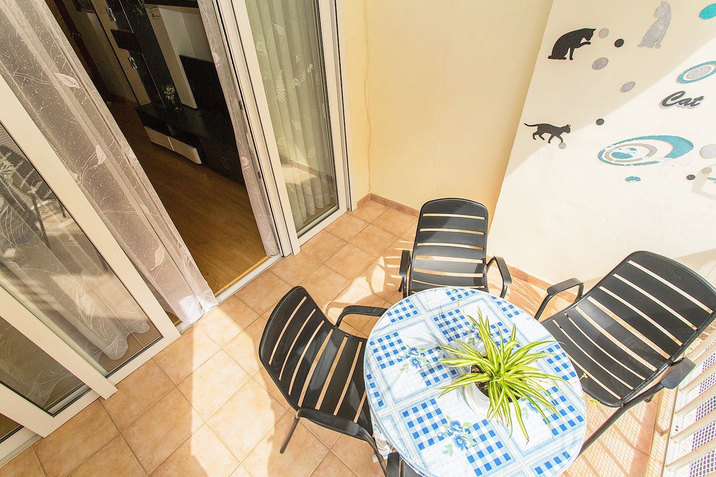 Piso de 3 habitaciones en Torrevieja en venta - 199.900 € (Ref: 9396681)