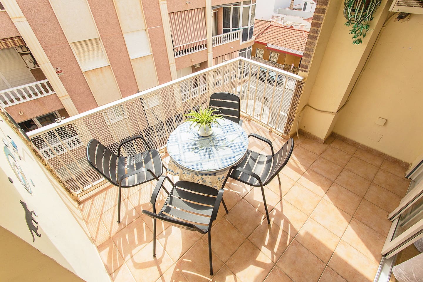 Piso de 3 habitaciones en Torrevieja en venta - 199.900 € (Ref: 9396681)