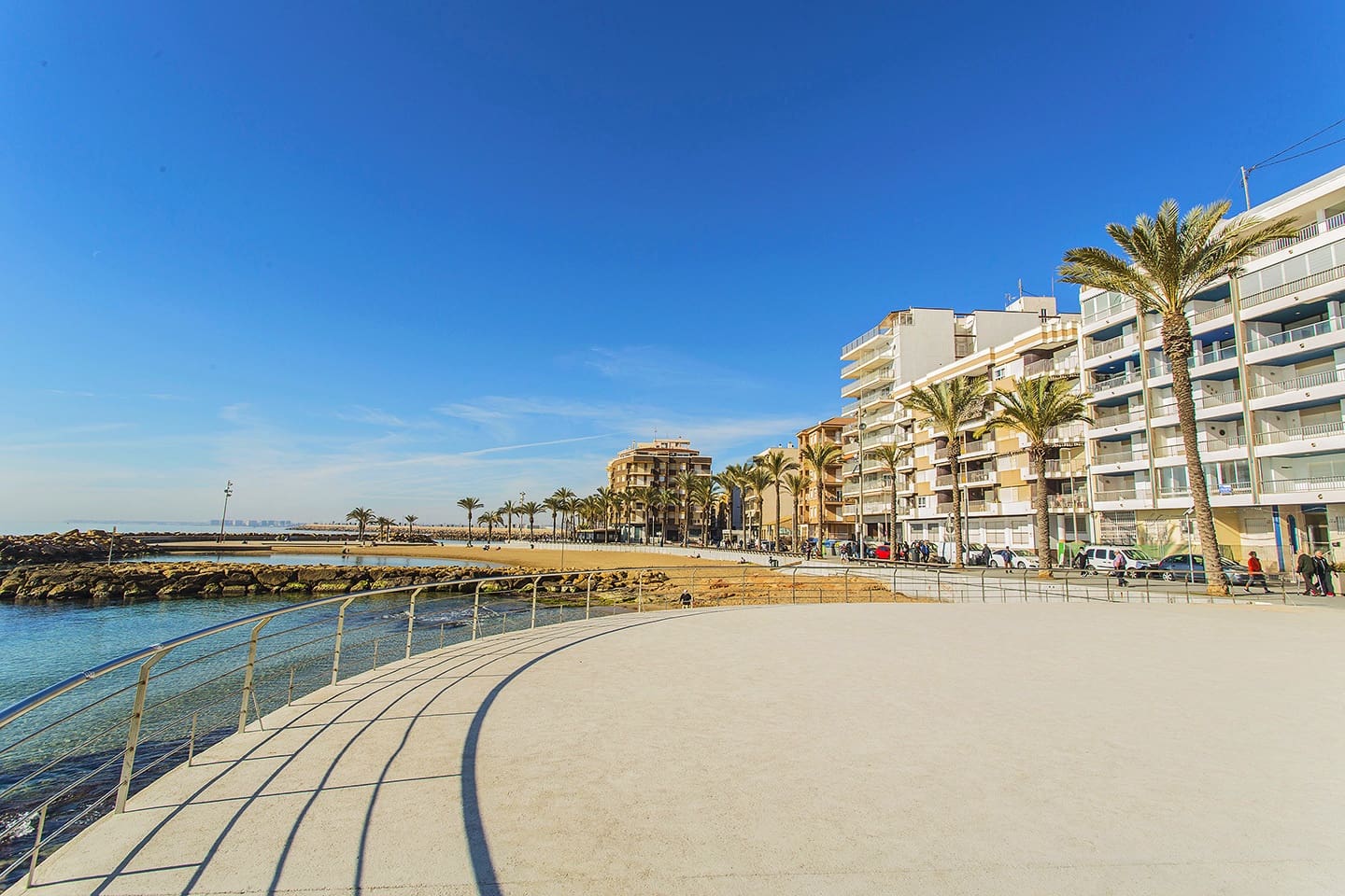 Piso de 3 habitaciones en Torrevieja en venta - 199.900 € (Ref: 9396681)