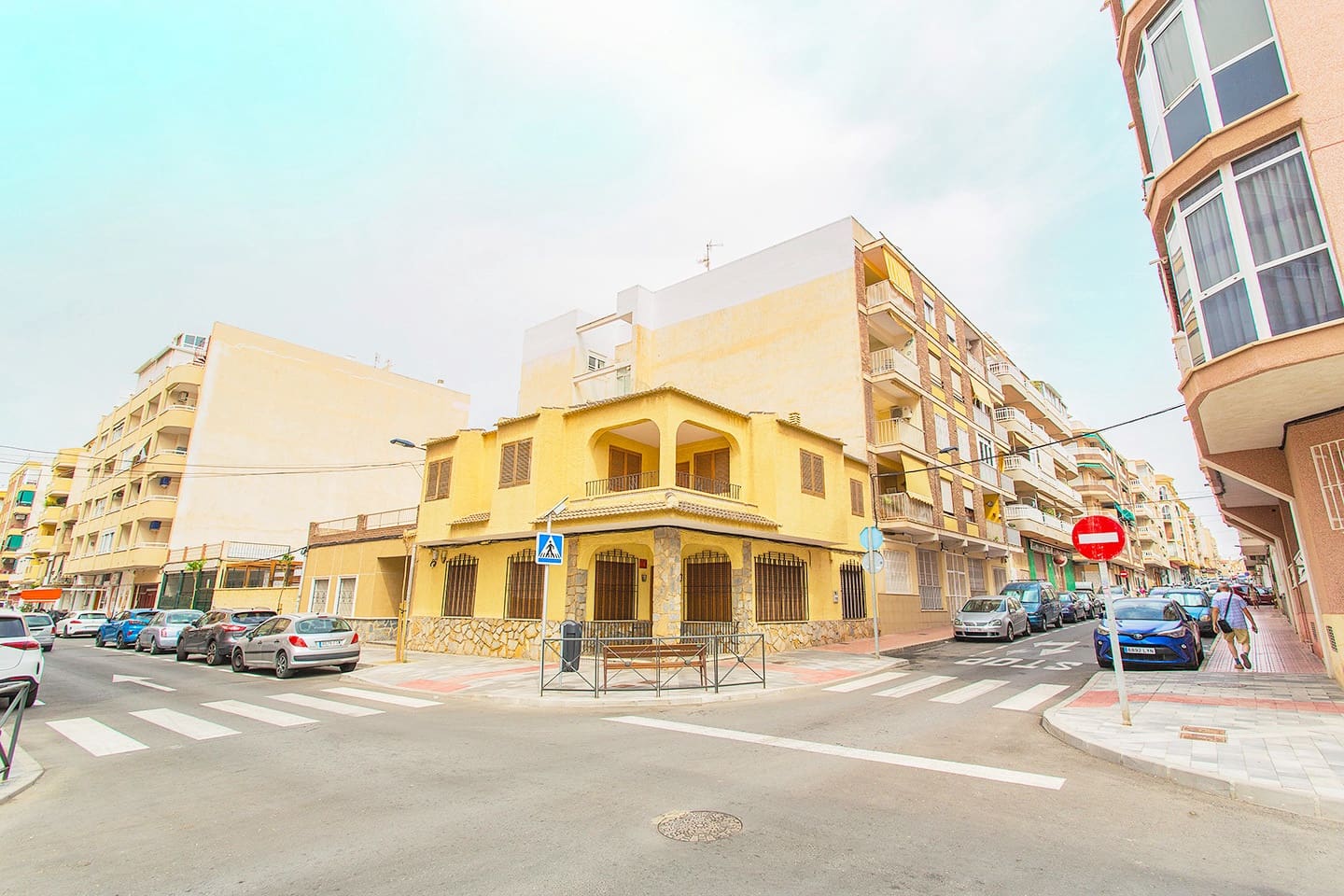 Piso de 3 habitaciones en Torrevieja en venta - 199.900 € (Ref: 9396681)