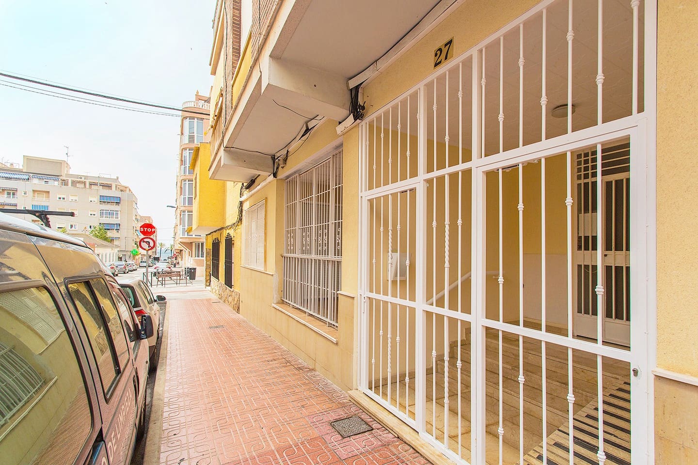 Piso de 3 habitaciones en Torrevieja en venta - 199.900 € (Ref: 9396681)