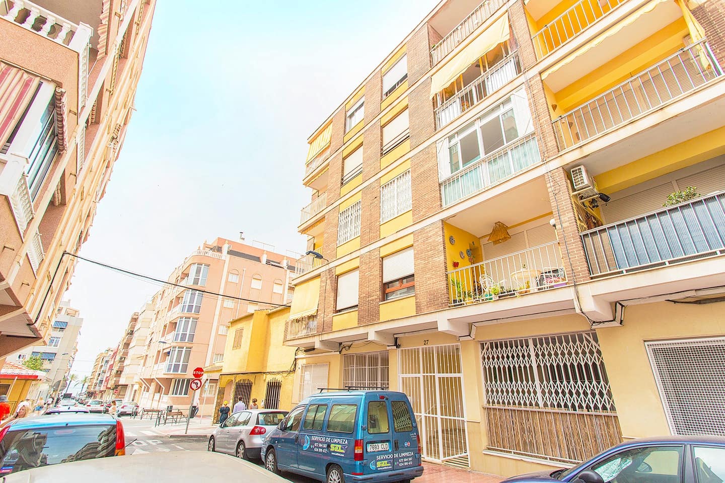 Piso de 3 habitaciones en Torrevieja en venta - 199.900 € (Ref: 9396681)