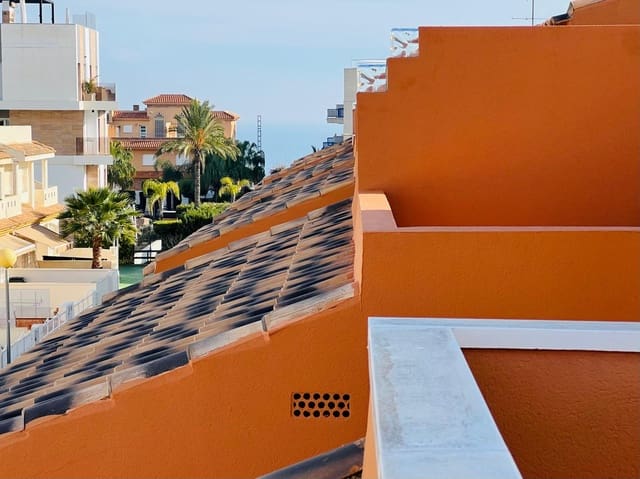 3 soveværelse Rækkehus til salg i Aguamarina, Orihuela med swimmingpool - € 219.000 (Ref: 9544399)