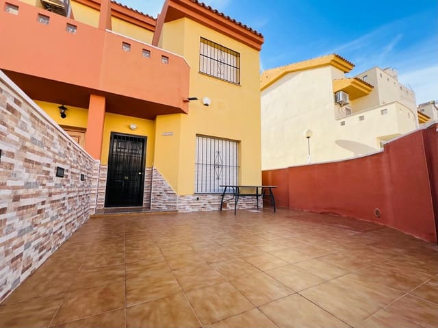 3 soveværelse Rækkehus til salg i Aguamarina, Orihuela med swimmingpool - € 219.000 (Ref: 9544399)