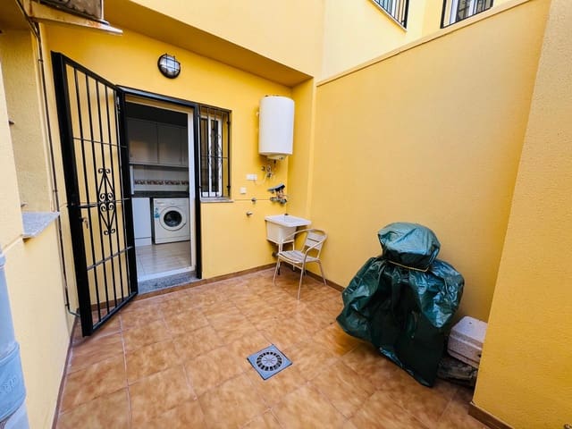 3 soveværelse Rækkehus til salg i Aguamarina, Orihuela med swimmingpool - € 219.000 (Ref: 9544399)