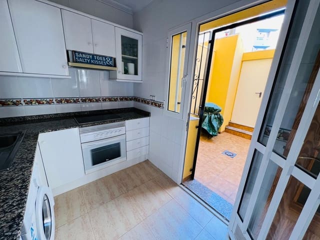 3 soveværelse Rækkehus til salg i Aguamarina, Orihuela med swimmingpool - € 219.000 (Ref: 9544399)