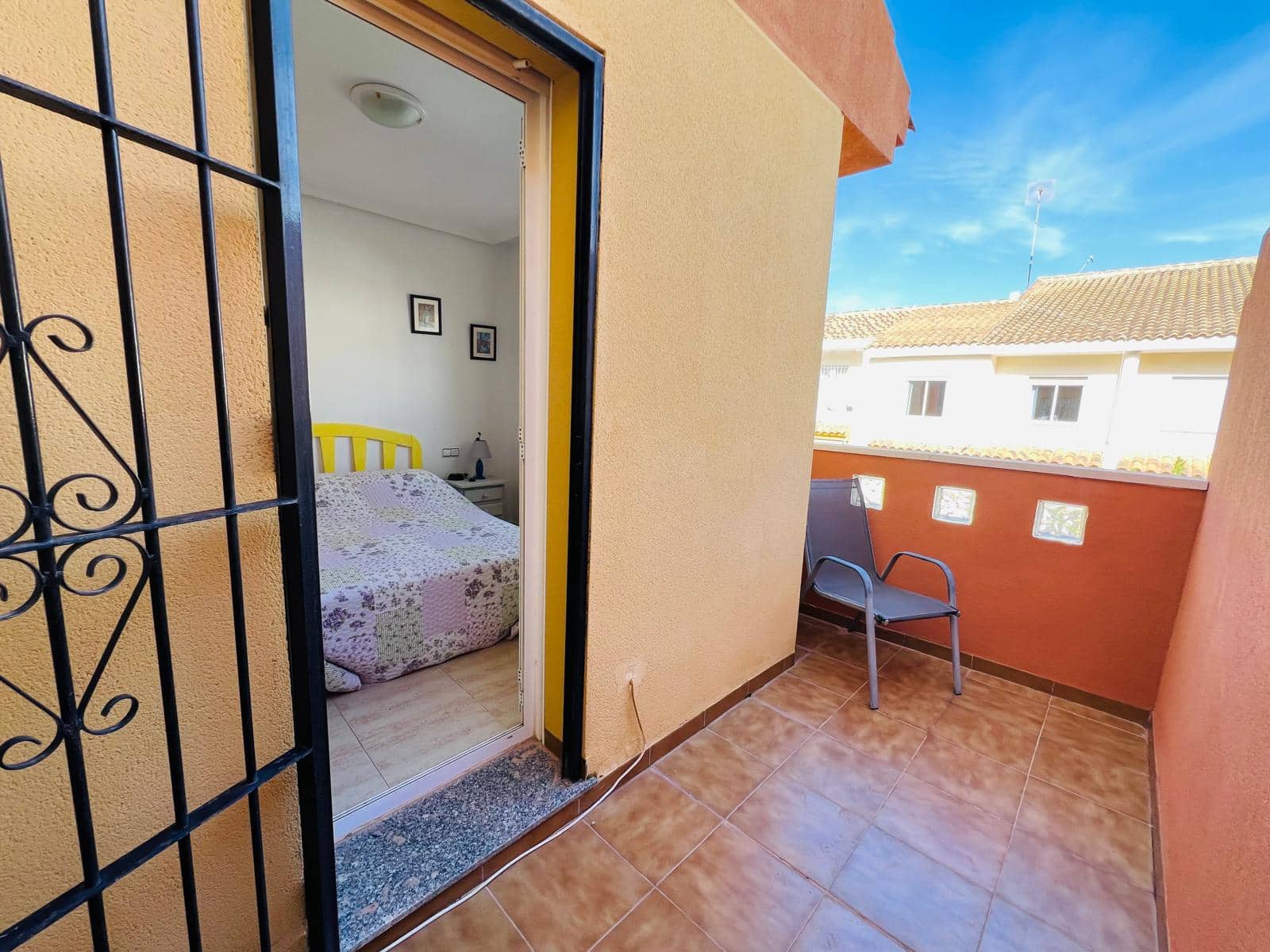 3 soveværelse Rækkehus til salg i Orihuela Costa med swimmingpool - € 219.000 (Ref: 9544399)