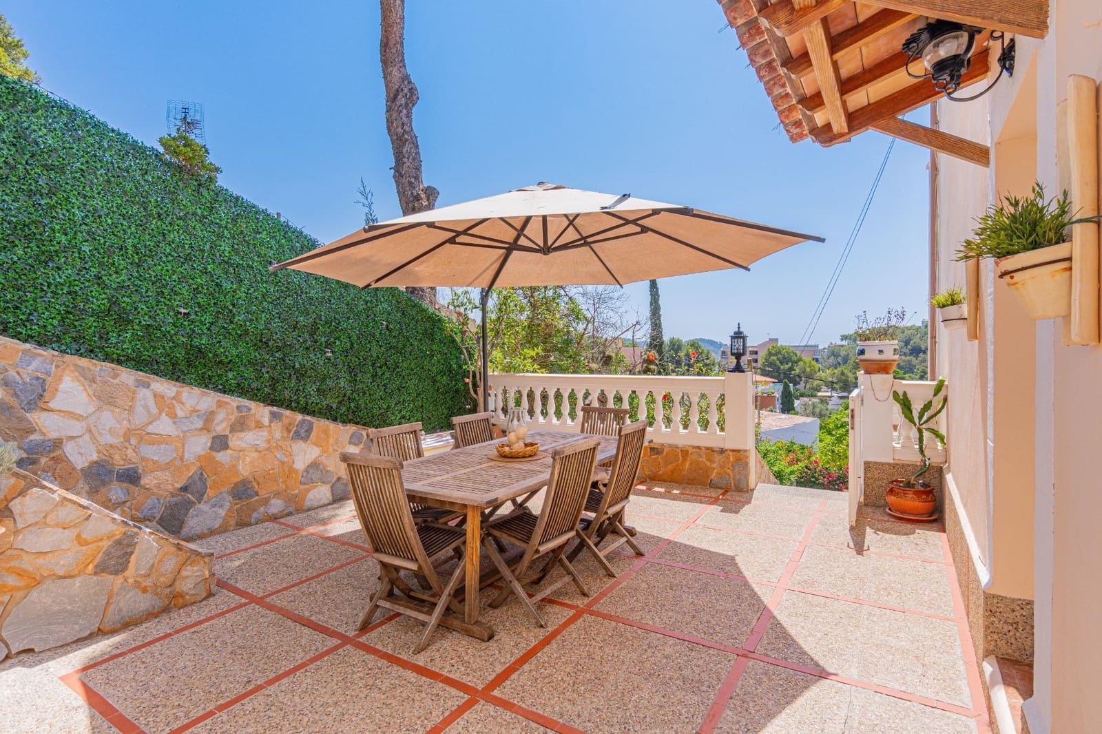 Chalet de 4 habitaciones en Peguera / Paguera en venta con piscina garaje - 1.099.000 € (Ref: 10004274)