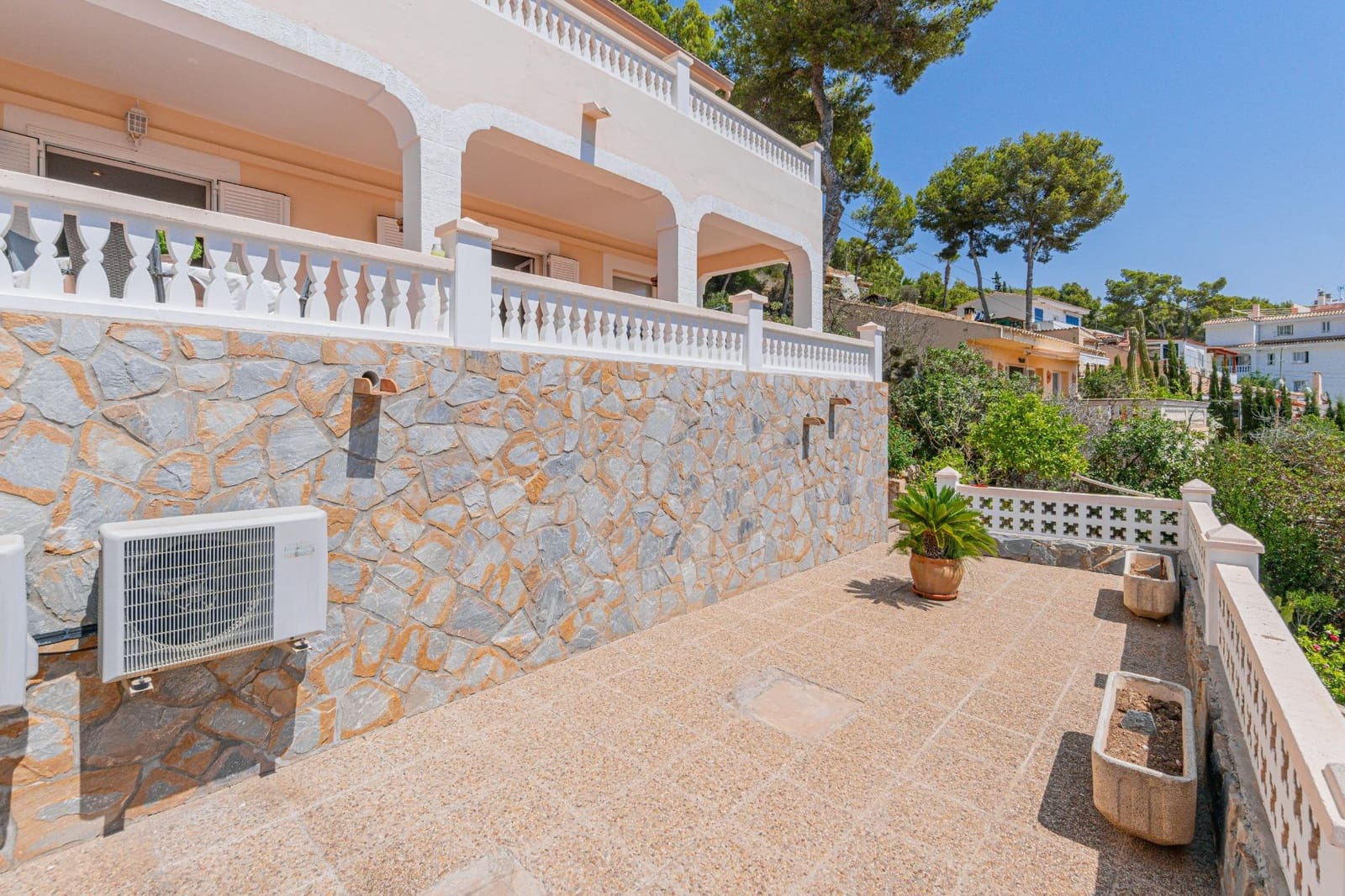 Chalet de 4 habitaciones en Peguera / Paguera en venta con piscina garaje - 1.099.000 € (Ref: 10004274)
