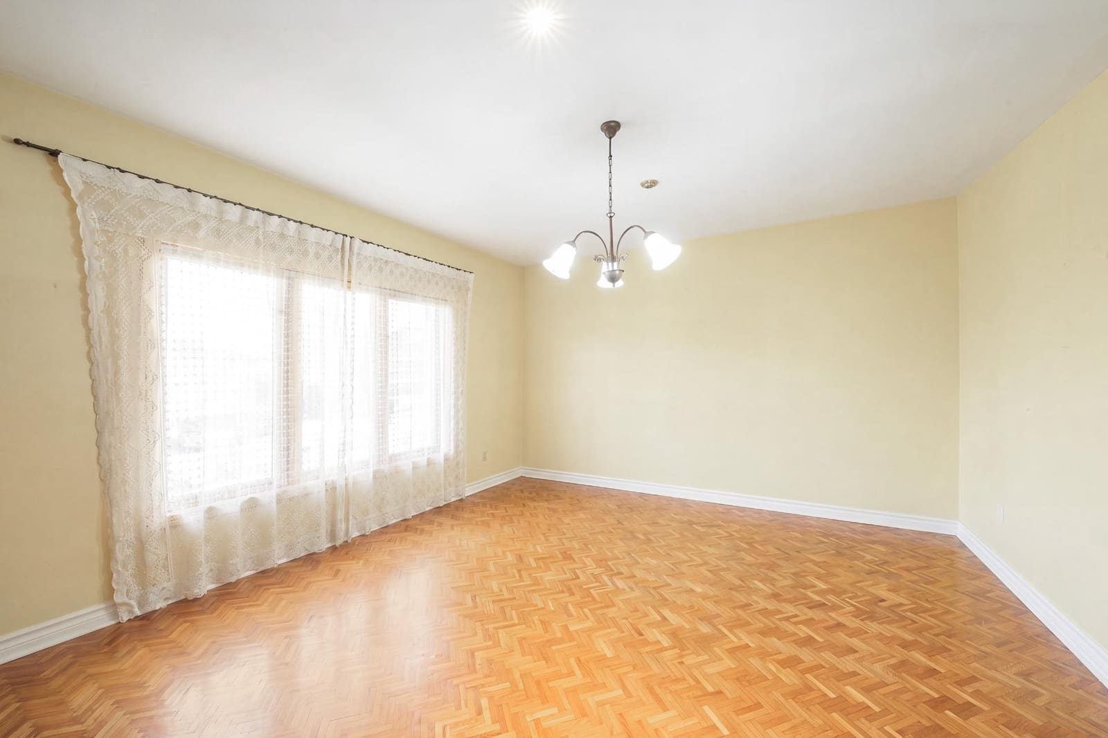 6 bedroom Flat for sale in Palma de Mallorca with garage - € 949,000 (Ref: 10068006)