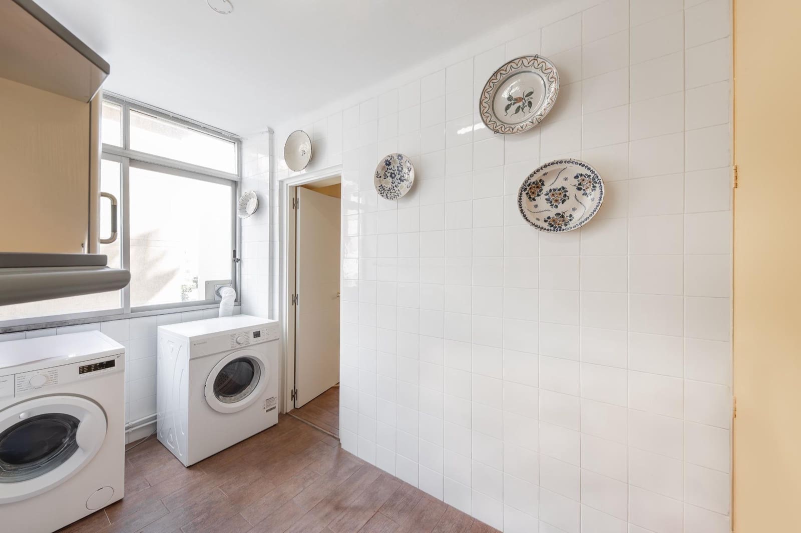 6 bedroom Flat for sale in Palma de Mallorca with garage - € 949,000 (Ref: 10068006)