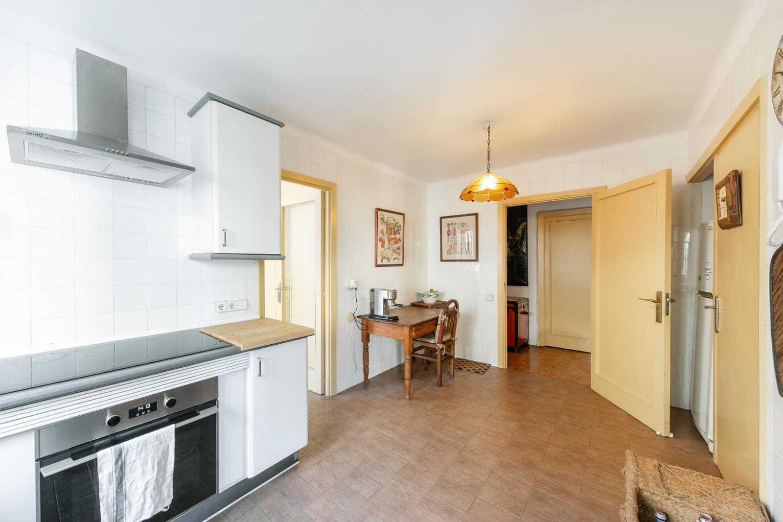6 bedroom Flat for sale in Palma de Mallorca with garage - € 949,000 (Ref: 10068006)