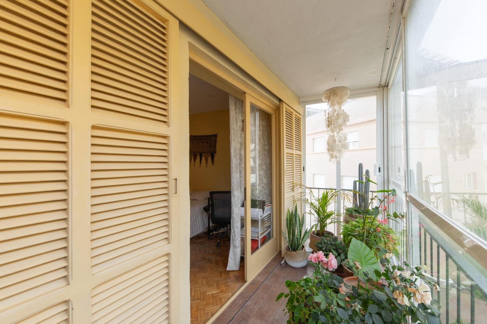6 bedroom Flat for sale in Palma de Mallorca with garage - € 949,000 (Ref: 10068006)