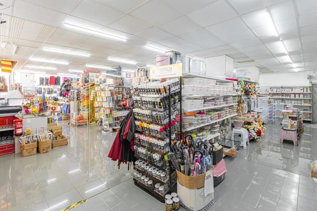 Commerciale in vendita in Can Pere Antoni, Palma de Mallorca - 675.000 € (Rif: 10076484)