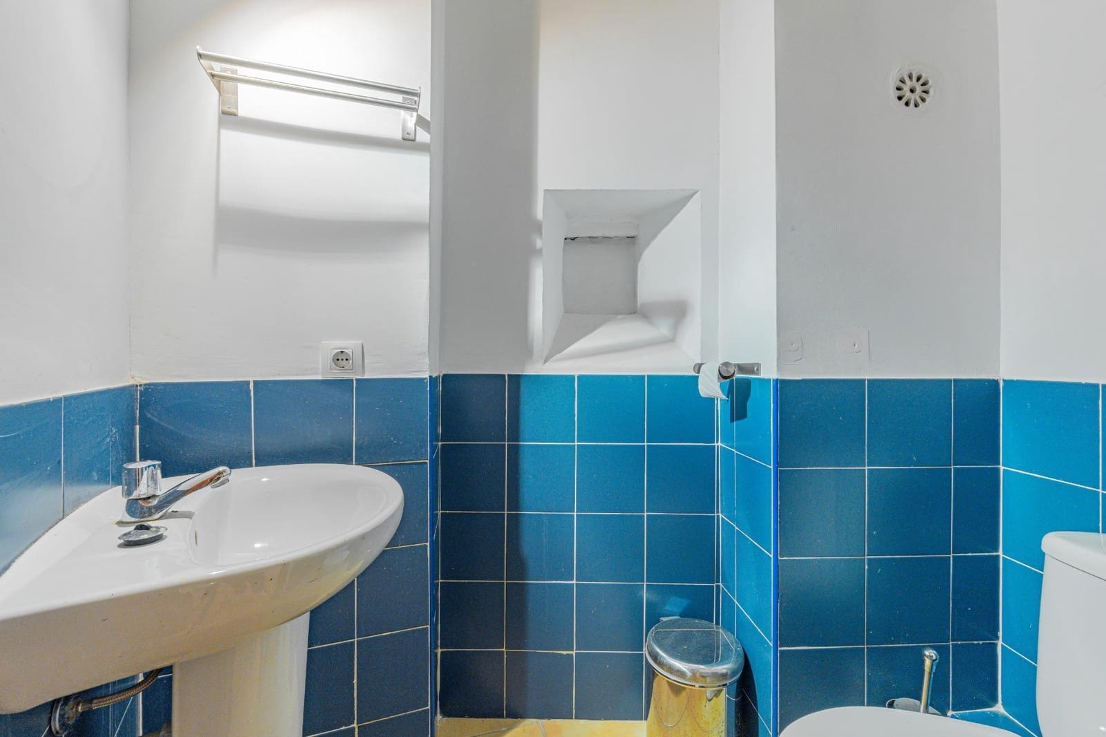 Commercial for rent in Palma de Mallorca - € 1,300 (Ref: 10100249)