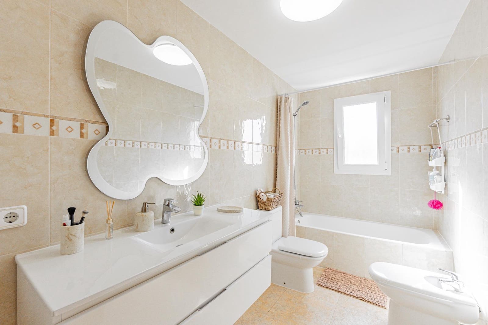3 bedroom Semi-detached Villa for sale in Sa Cabaneta / La Cabaneta with pool garage - € 799,000 (Ref: 10185017)