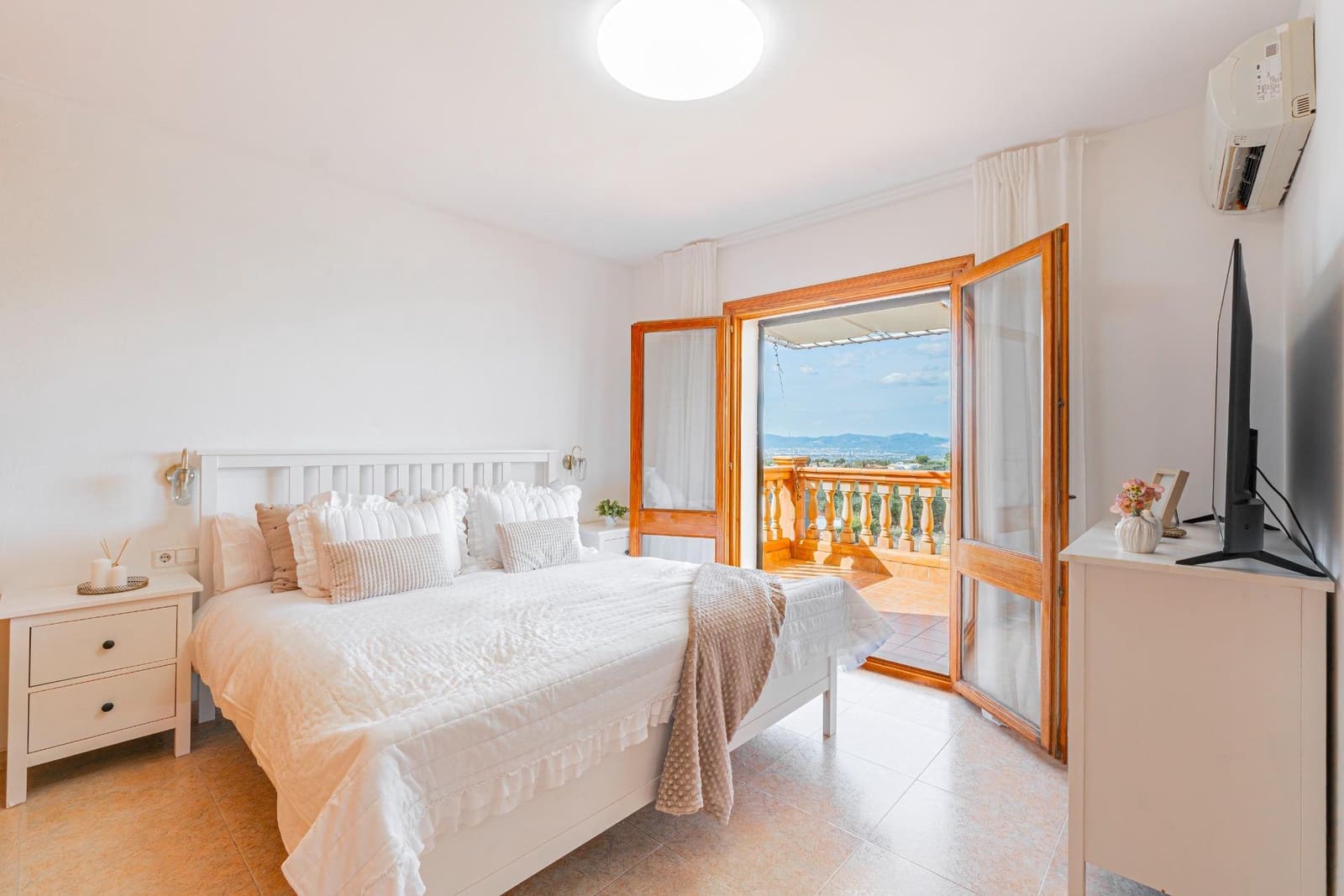 3 bedroom Semi-detached Villa for sale in Sa Cabaneta / La Cabaneta with pool garage - € 799,000 (Ref: 10185017)