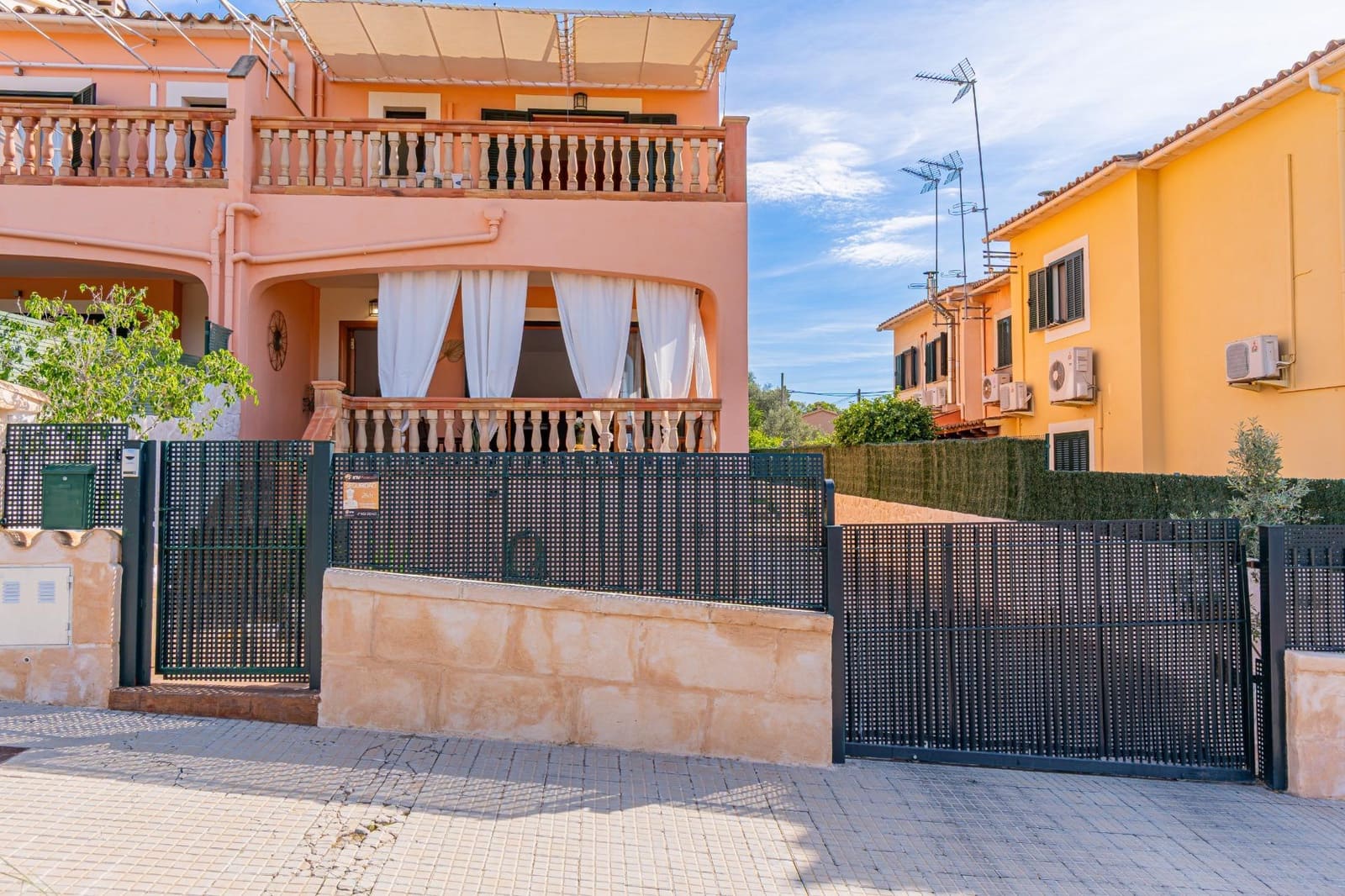 3 bedroom Semi-detached Villa for sale in Sa Cabaneta / La Cabaneta with pool garage - € 799,000 (Ref: 10185017)