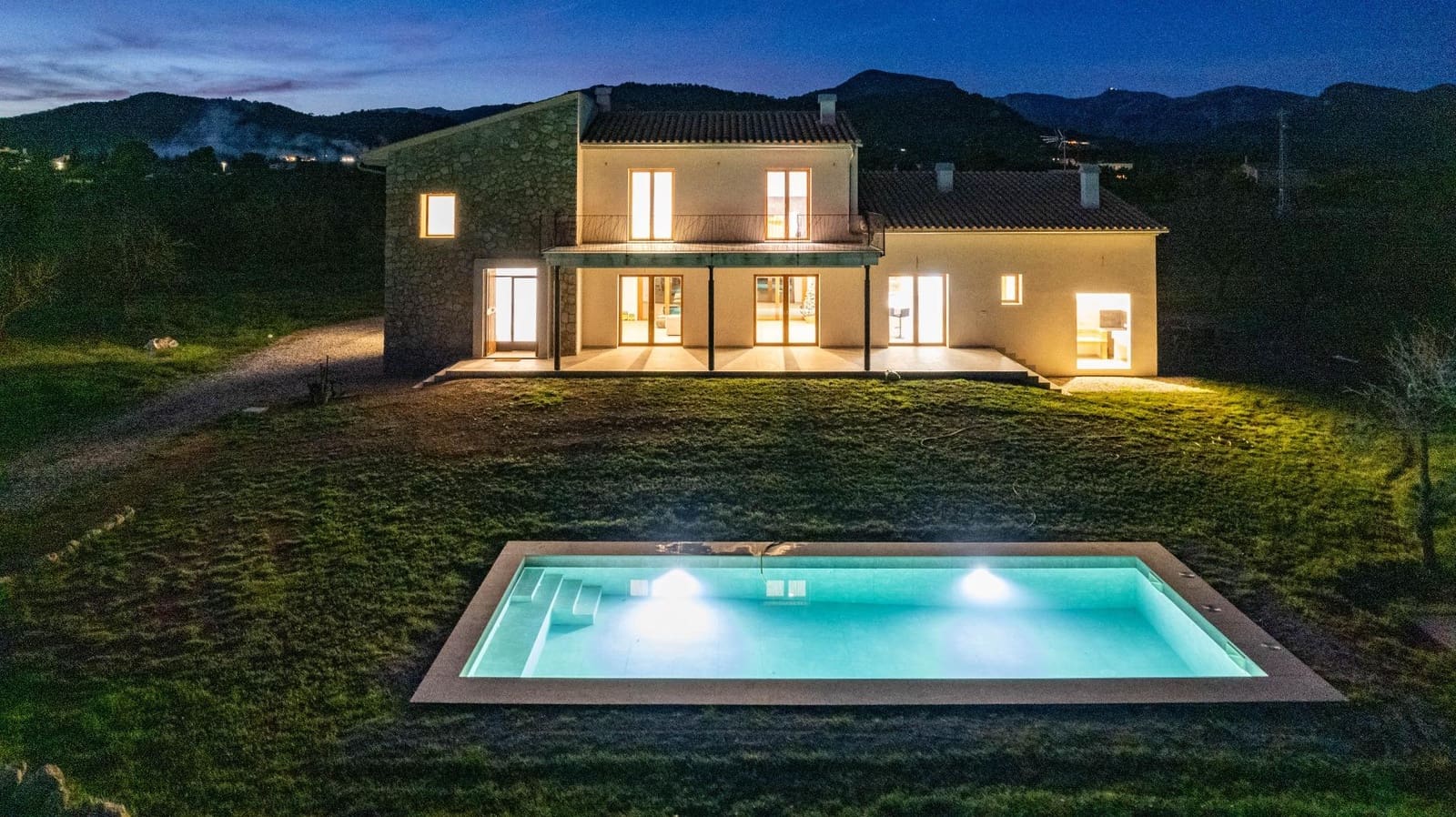 4 bedroom Finca/Country House for sale in Binissalem with pool garage - € 2,825,000 (Ref: 8698542)