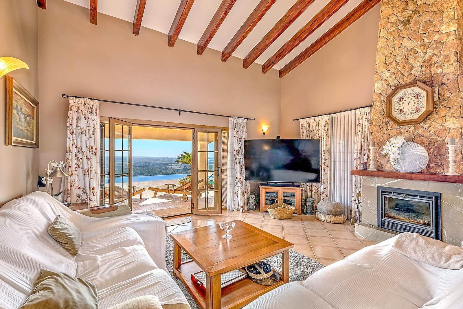 5 bedroom Villa for sale in Puntiro with pool - € 2,700,000 (Ref: 8699926)