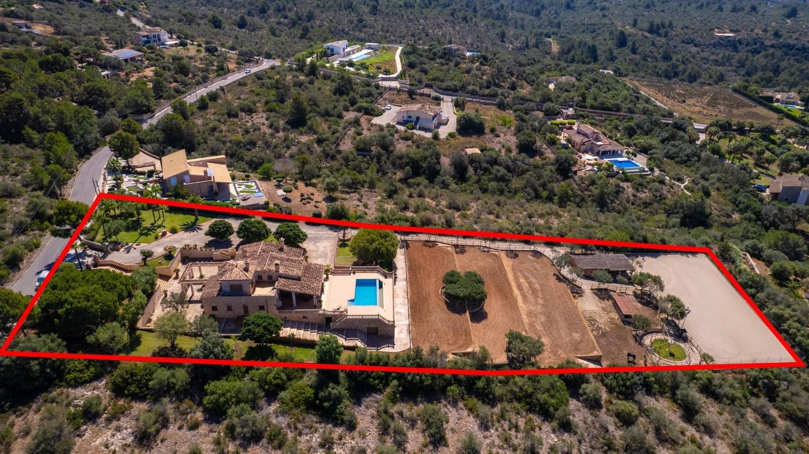 5 bedroom Villa for sale in Puntiro with pool - € 2,700,000 (Ref: 8699926)