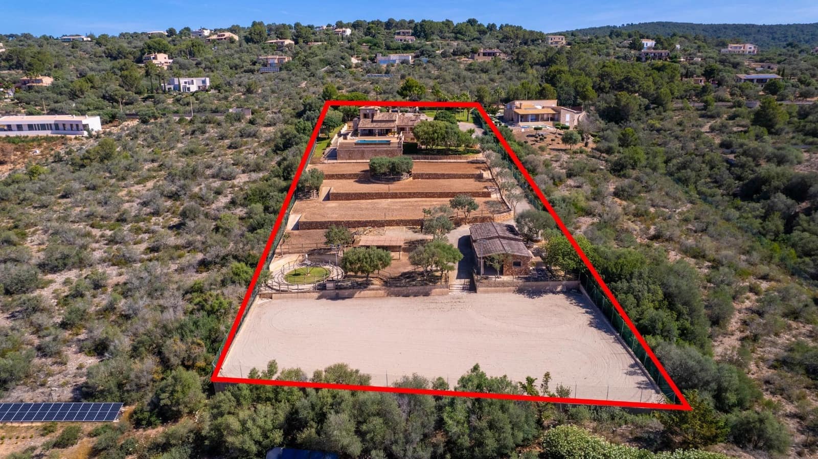 5 bedroom Villa for sale in Puntiro with pool - € 2,700,000 (Ref: 8699926)