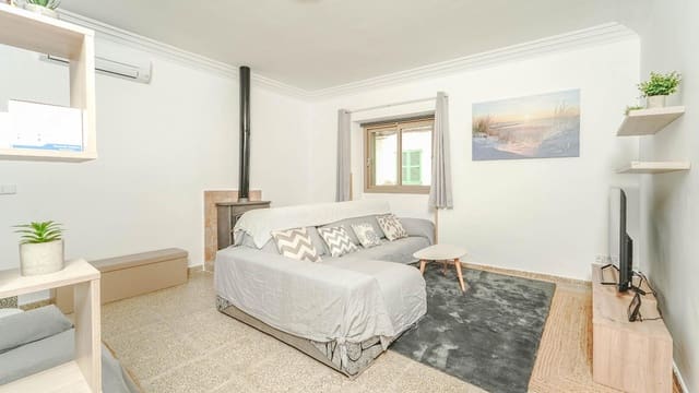 4 sovrum Radhus att hyra i Sant Joan med garage - 1 500 € (Ref: 8825066)