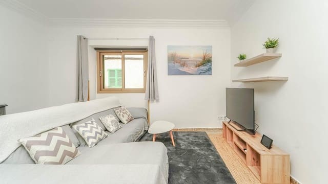 4 sovrum Radhus att hyra i Sant Joan med garage - 1 500 € (Ref: 8825066)