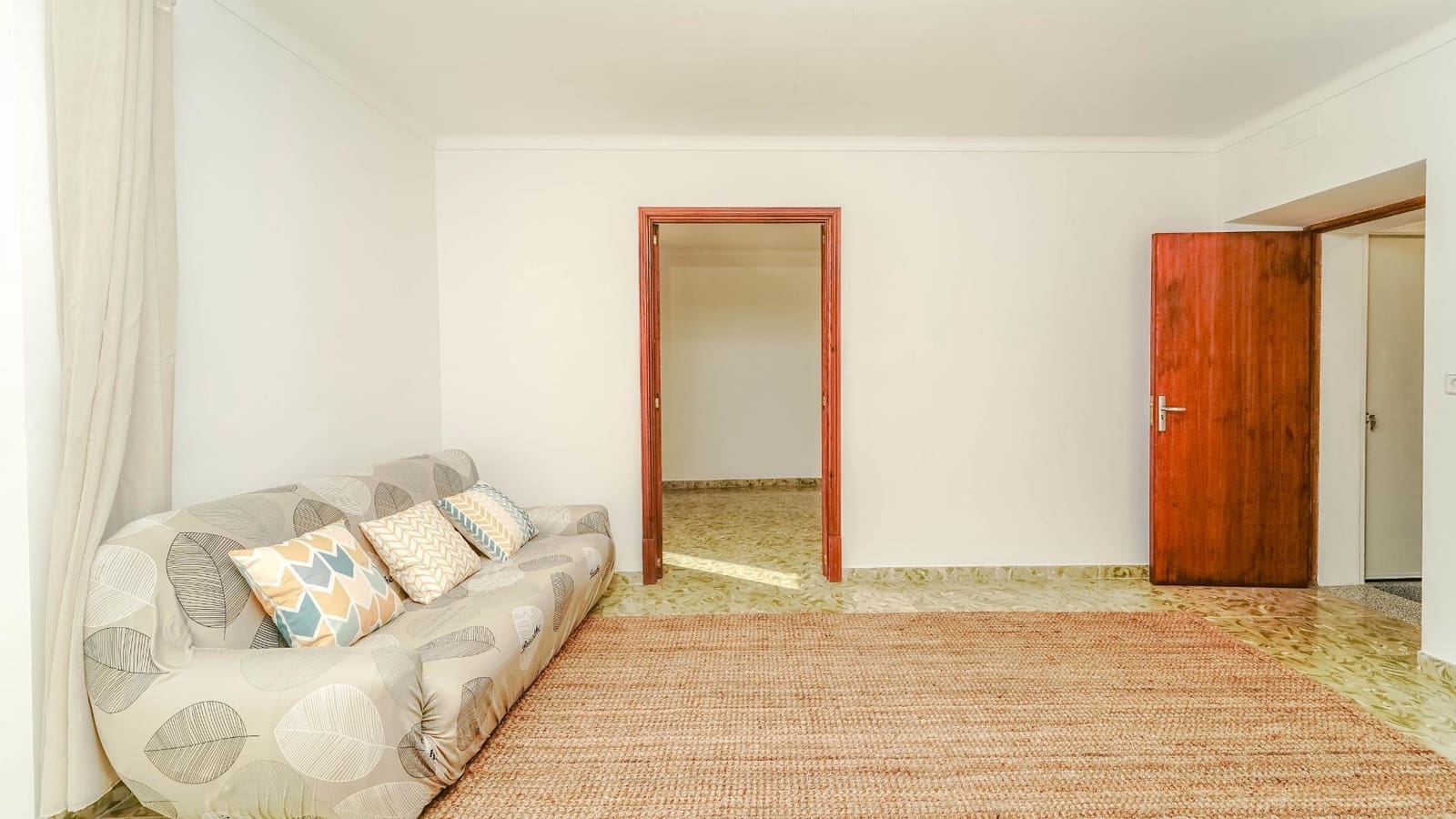 4 sovrum Radhus att hyra i Sant Joan med garage - 1 500 € (Ref: 8825066)