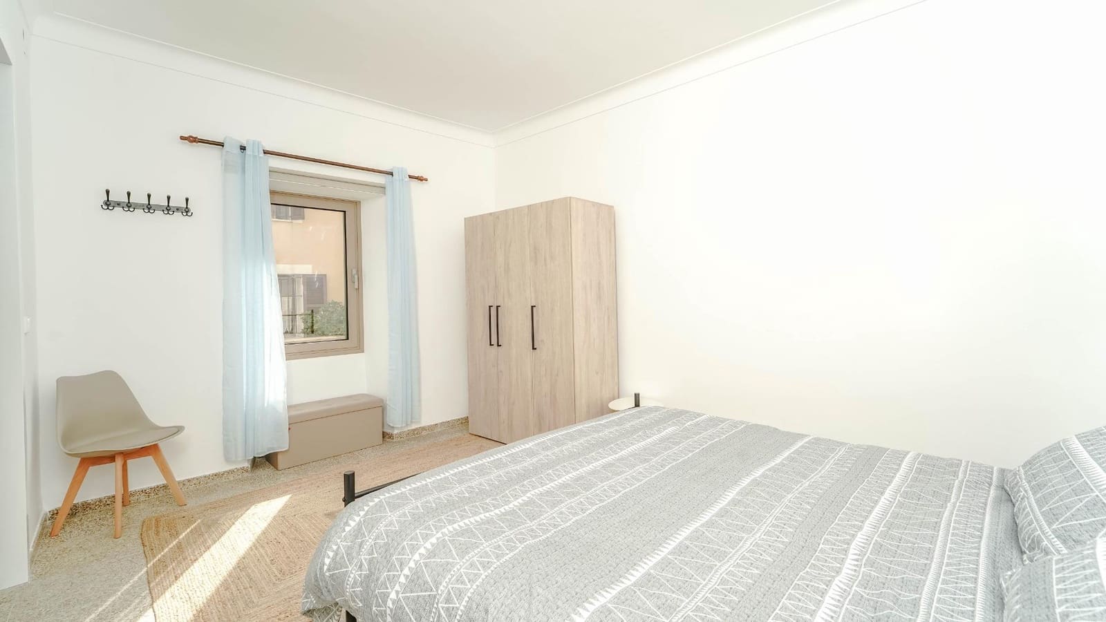 4 sovrum Radhus att hyra i Sant Joan med garage - 1 500 € (Ref: 8825066)