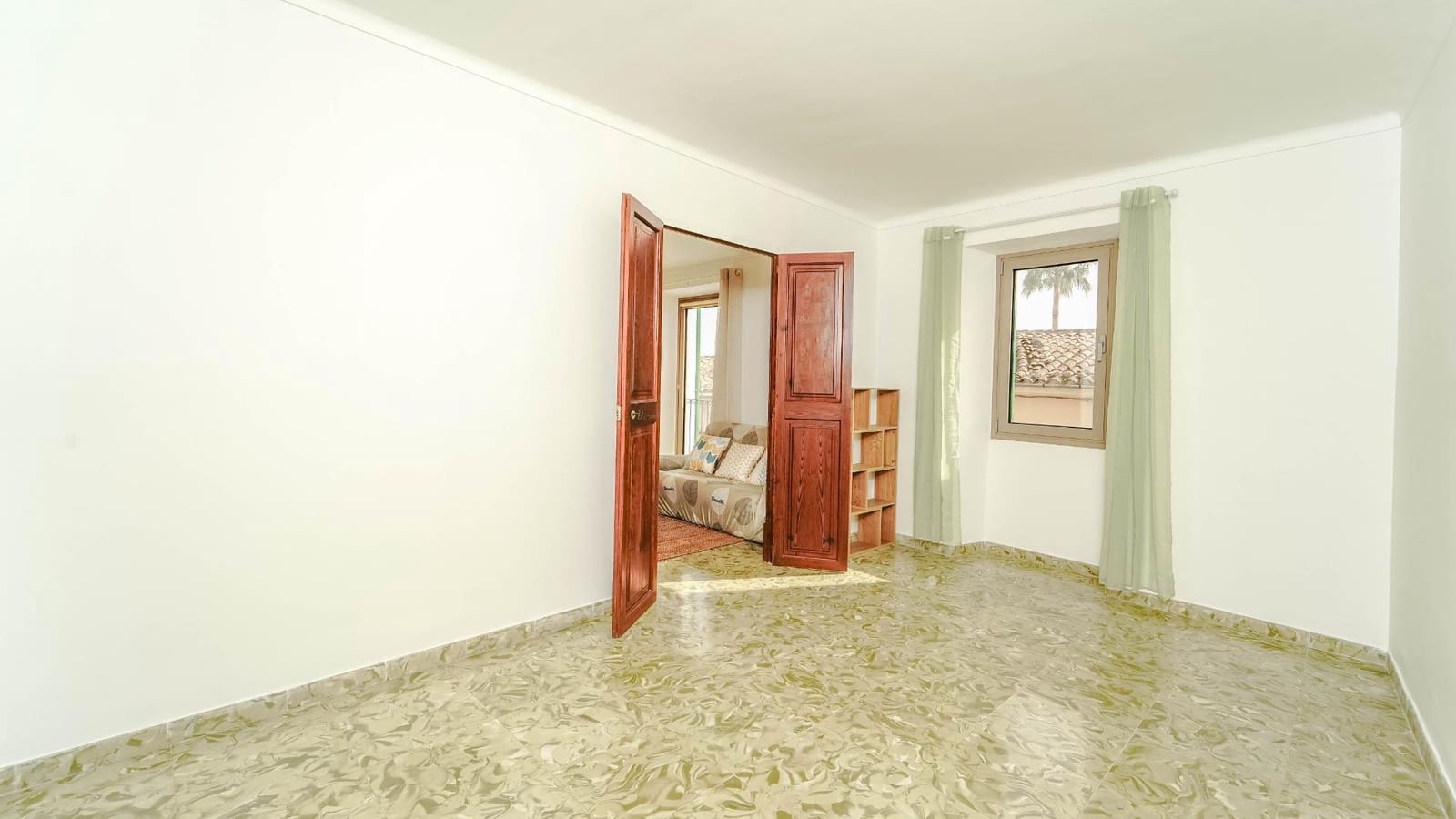 4 sovrum Radhus att hyra i Sant Joan med garage - 1 500 € (Ref: 8825066)