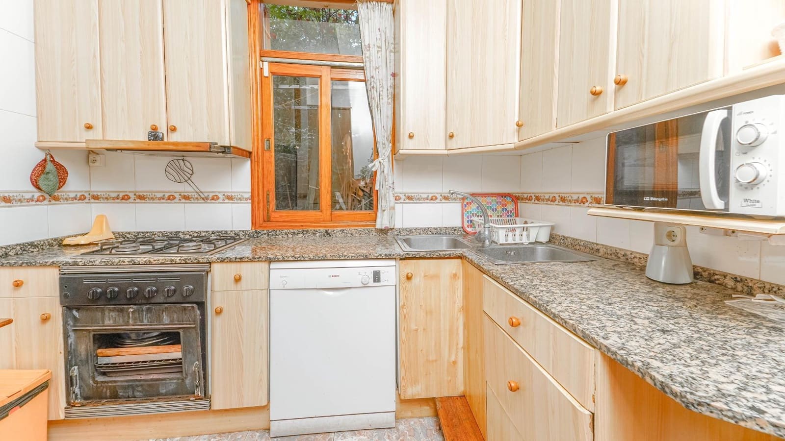 5 soveværelse Byhus til salg i Palma de Mallorca med garage - € 599.000 (Ref: 8950791)