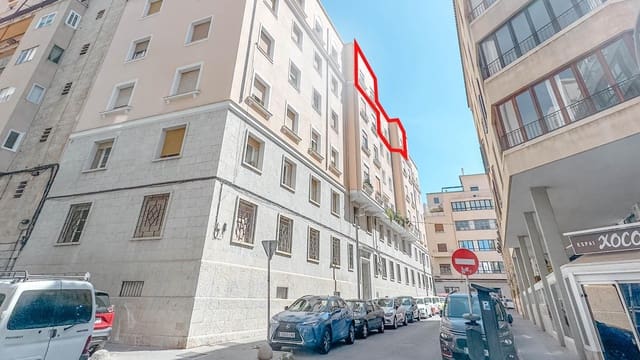 Piso de 4 habitaciones en La Missió, Palma de Mallorca en venta - 739.900 € (Ref: 8961641)