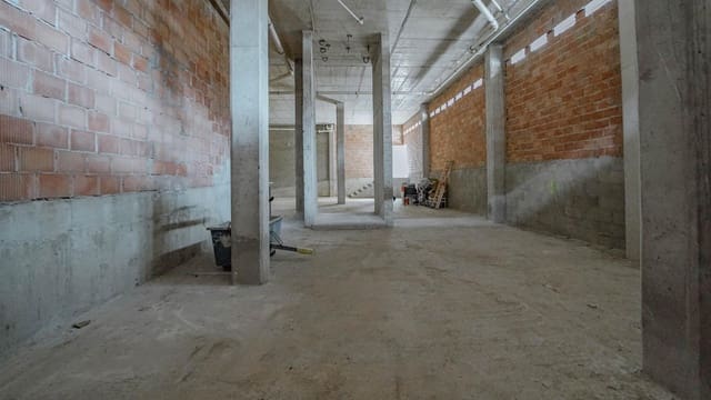 Commercieel te koop in L'Olivera, Palma de Mallorca met garage - € 1.049.000 (Ref: 8979214)