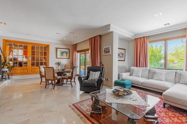 5 slaapkamer Villa te koop in El Pont d'Inca / Es Pont d'Inca, Marratxí met zwembad - € 1.199.000 (Ref: 9008020)