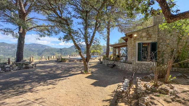 Finca/Casa Rural de 3 habitaciones en Puigpunyent en venta con piscina - 1.999.990 € (Ref: 9018381)