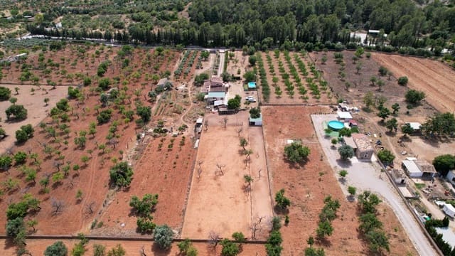 3 makuuhuone Maalaistalo myytävänä paikassa Lloseta mukana uima-altaan 
autotalli - 599 000 € (Ref: 9036641)