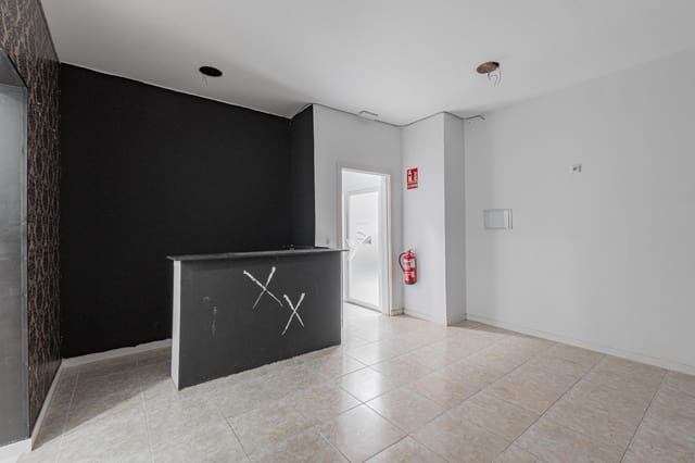 Kaupallinen vuokrattavana paikassa Pere Garau, Palma de Mallorca - 1 100 € (Ref: 9149296)