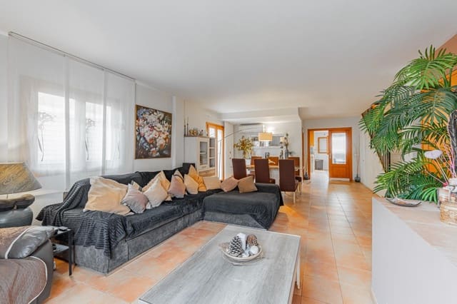 4 soveværelse Rækkehus til salg i Santa María del Camí med garage - € 649.900 (Ref: 9264582)