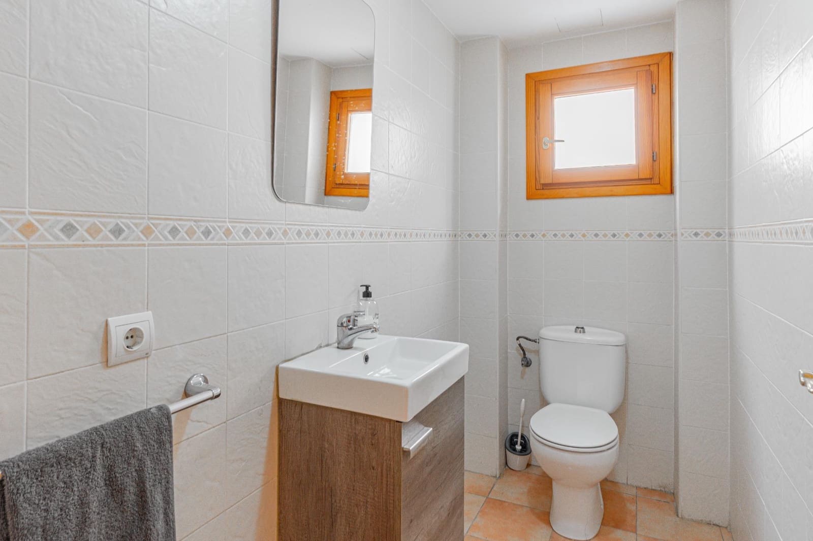 4 bedroom Terraced Villa for sale in Santa Maria del Cami with garage - € 649,900 (Ref: 9264582)