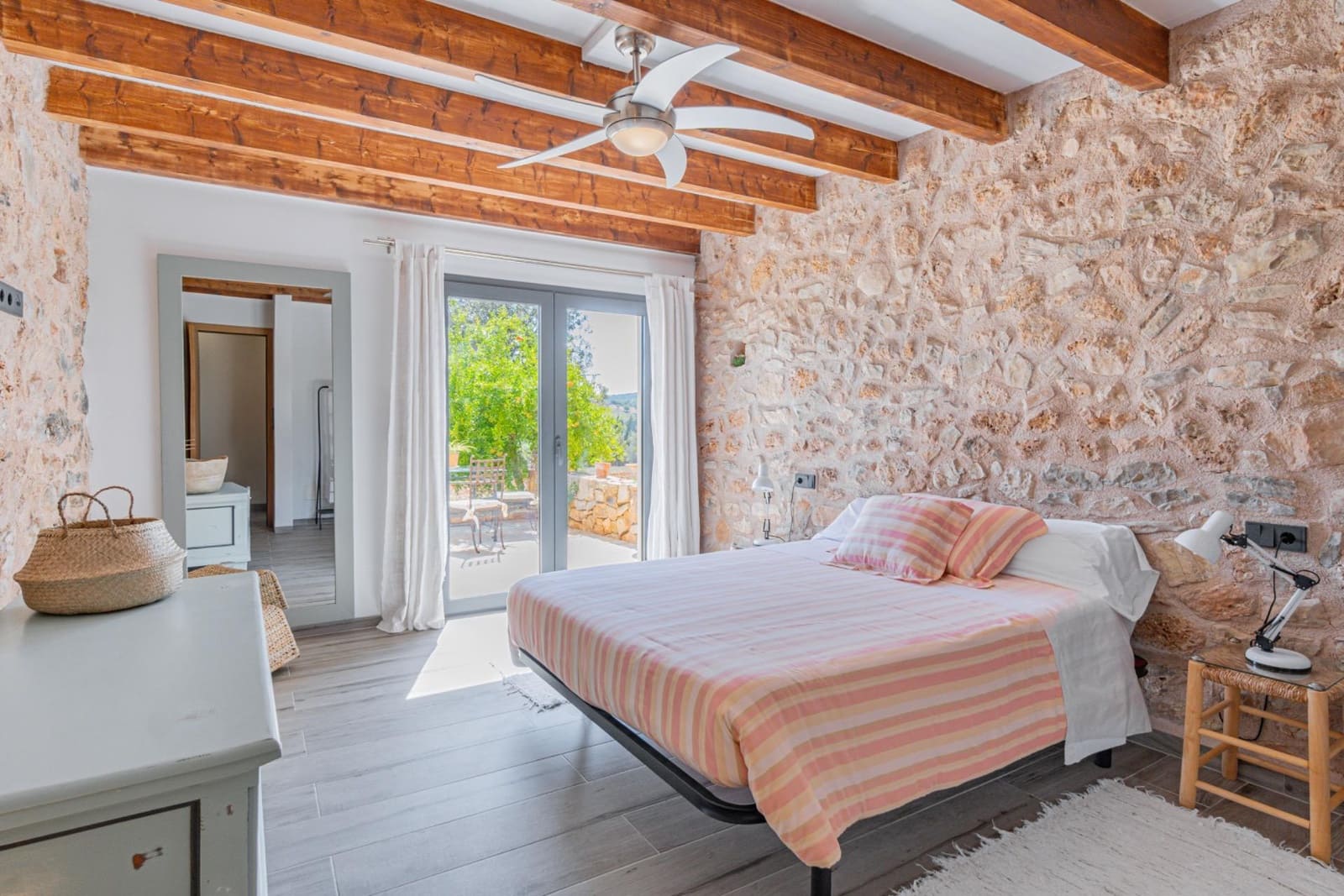 4 soveværelse Finca/Landehus til leje i Manacor - € 3.000 (Ref: 9264583)