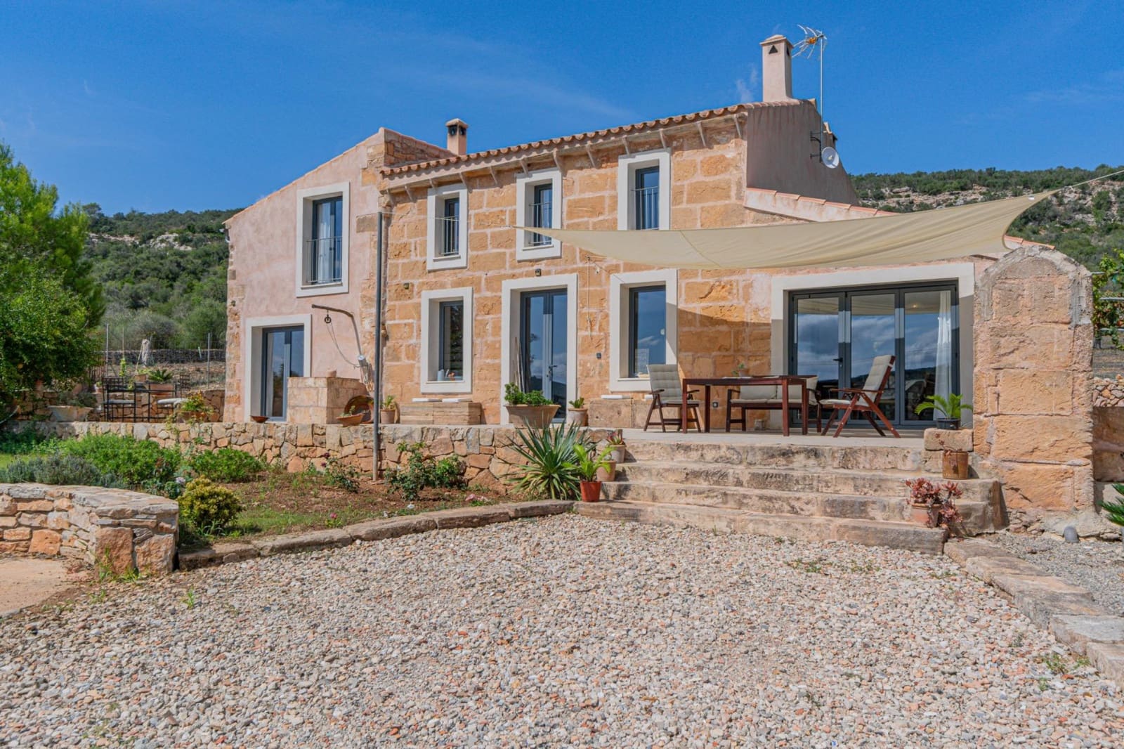 4 soveværelse Finca/Landehus til leje i Manacor - € 3.000 (Ref: 9264583)