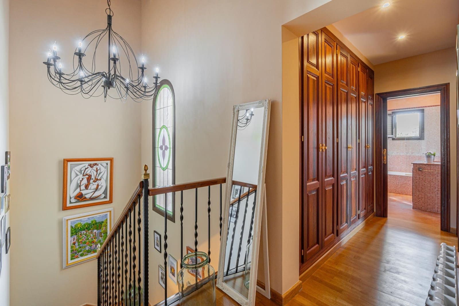 4 makuuhuone Huvila myytävänä paikassa Calvia mukana uima-altaan 
autotalli - 1 599 000 € (Ref: 9272639)