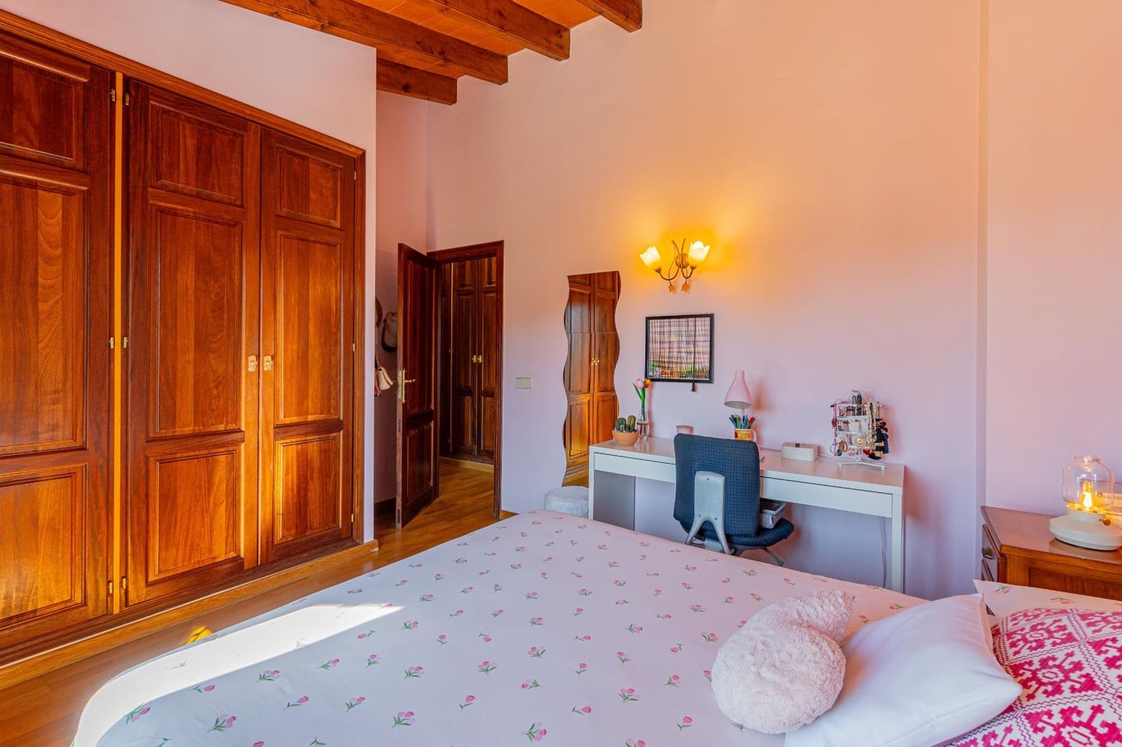 4 makuuhuone Huvila myytävänä paikassa Calvia mukana uima-altaan 
autotalli - 1 599 000 € (Ref: 9272639)