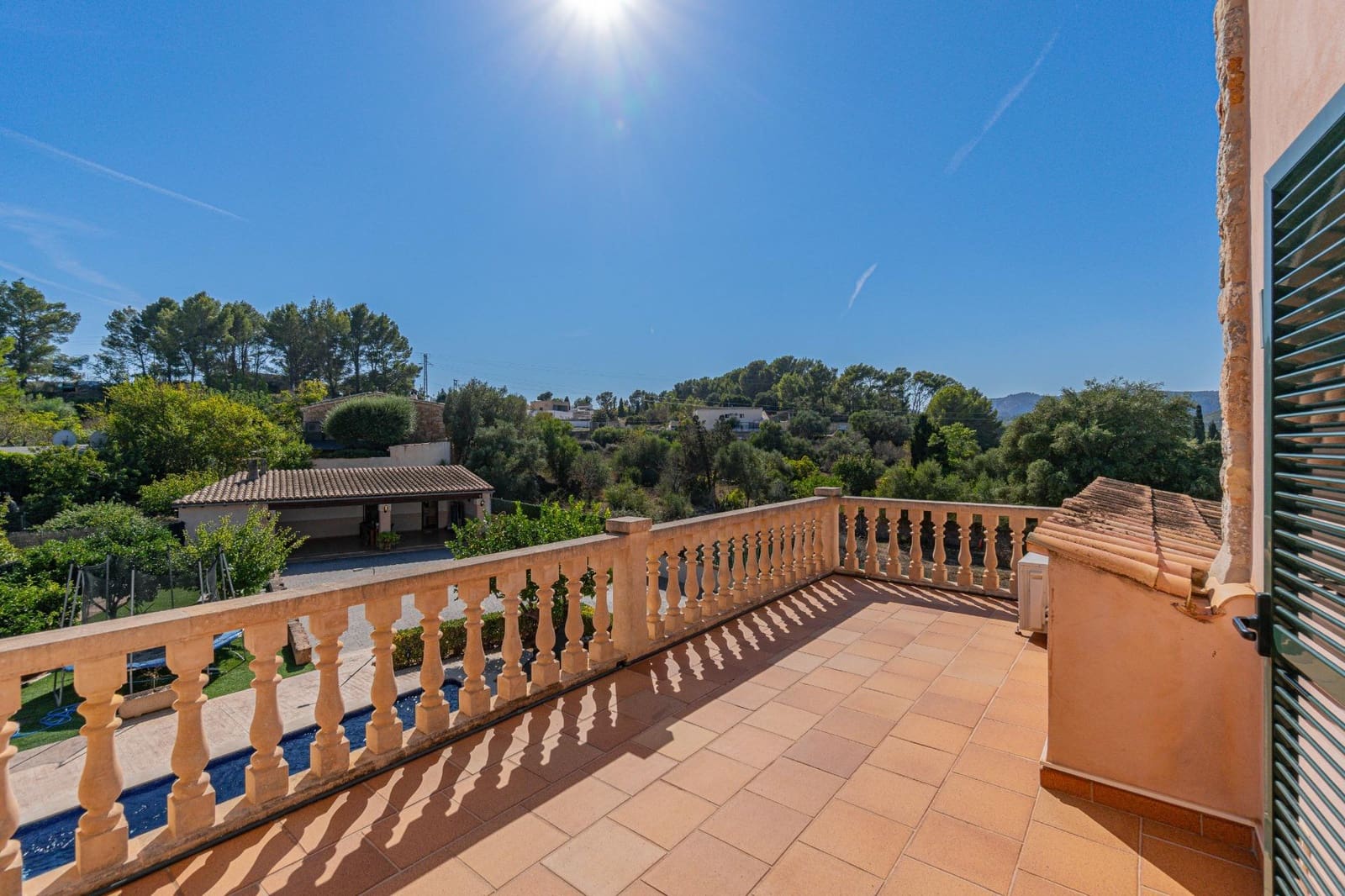 4 makuuhuone Huvila myytävänä paikassa Calvia mukana uima-altaan 
autotalli - 1 599 000 € (Ref: 9272639)