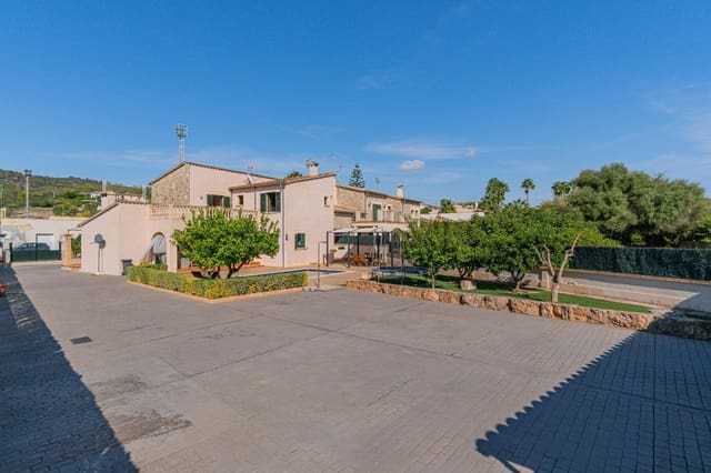 4 bedroom Villa for sale in Calvià with pool garage - € 1,599,000 (Ref: 9272639)