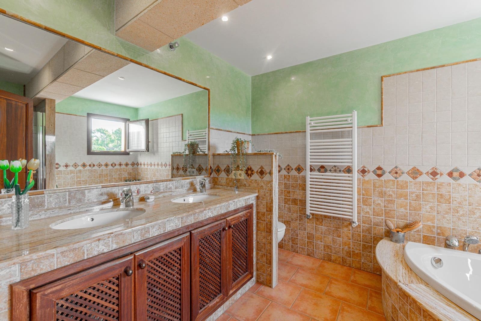 4 bedroom Villa for sale in Calvia with pool garage - € 1,599,000 (Ref: 9272639)